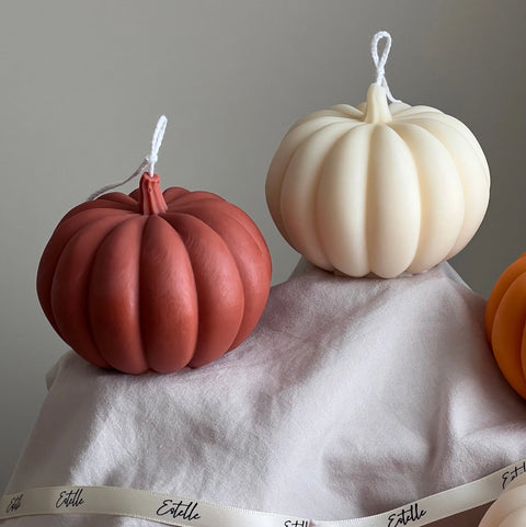 Pumpkin Candle, White, Pumpkin and Caramel, Large