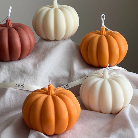 Pumpkin Candle, White, Pumpkin and Caramel, Large