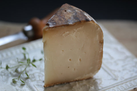 Sant Gil d'Albio Garrotxa, goat's milk, Catalunya, Spain 0.5lb