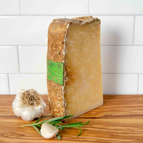 Cantal Fermier, cow's milk, Auvergne, France 0.5lb
