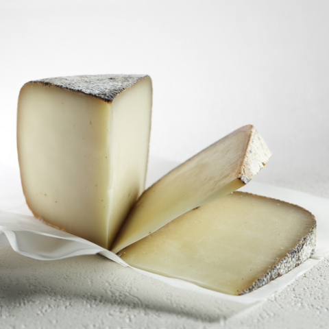 Abbaye de Belloc, sheep's milk, Puy-de-Dôme, France, 0.5lb/Cut