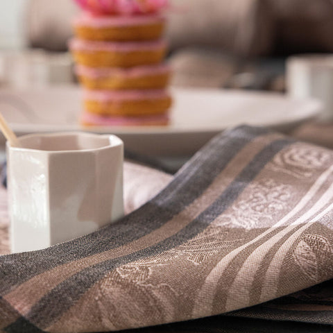 Le Jacquard Français, Romance Pink Napkin, 20x20, 100% Linen